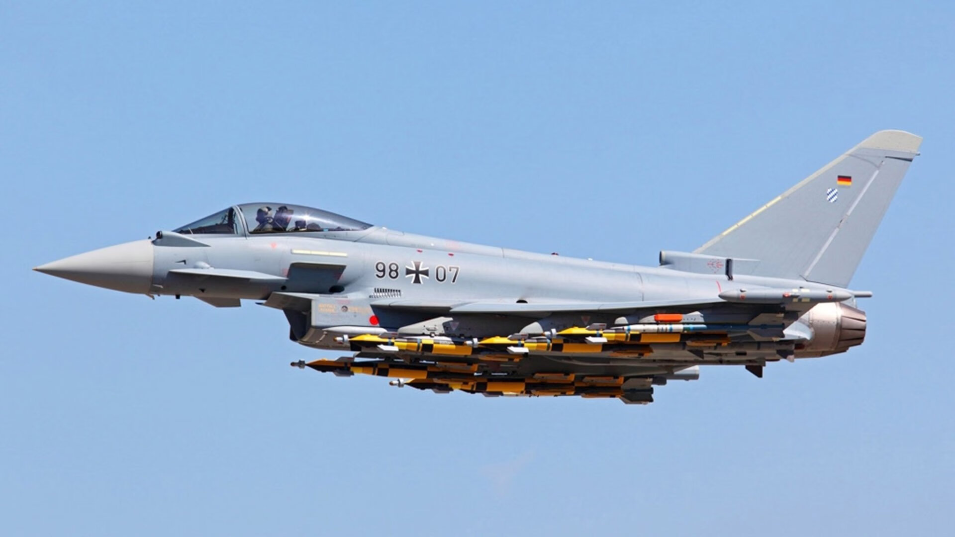 开云官方-_鹈鹕队硬实力展现，赛季表现令人期待_，鹈鹕 队