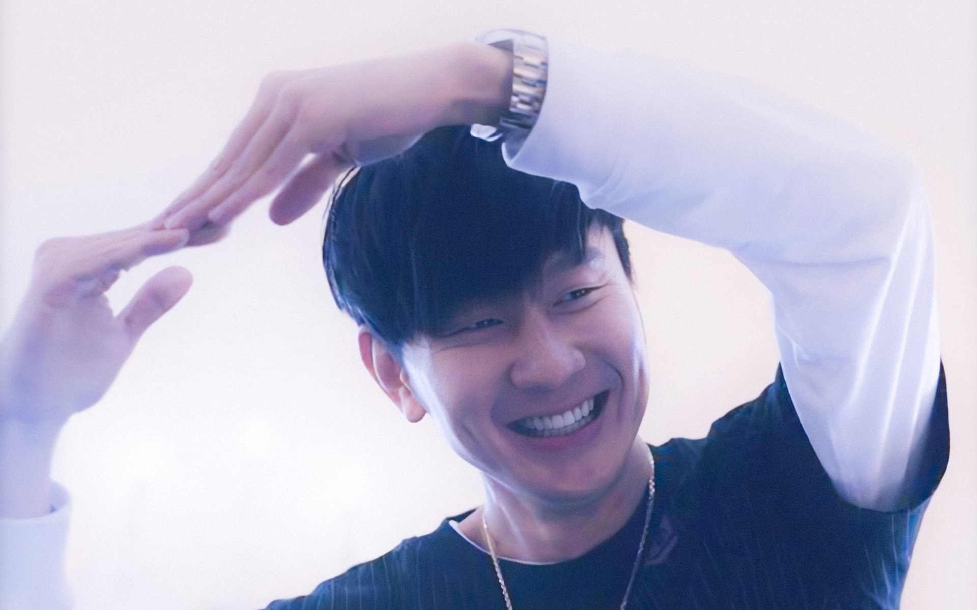 开云体育平台APP-“天生的竞速者”——顶尖豪车的极限性能展示，豪华竞速技巧