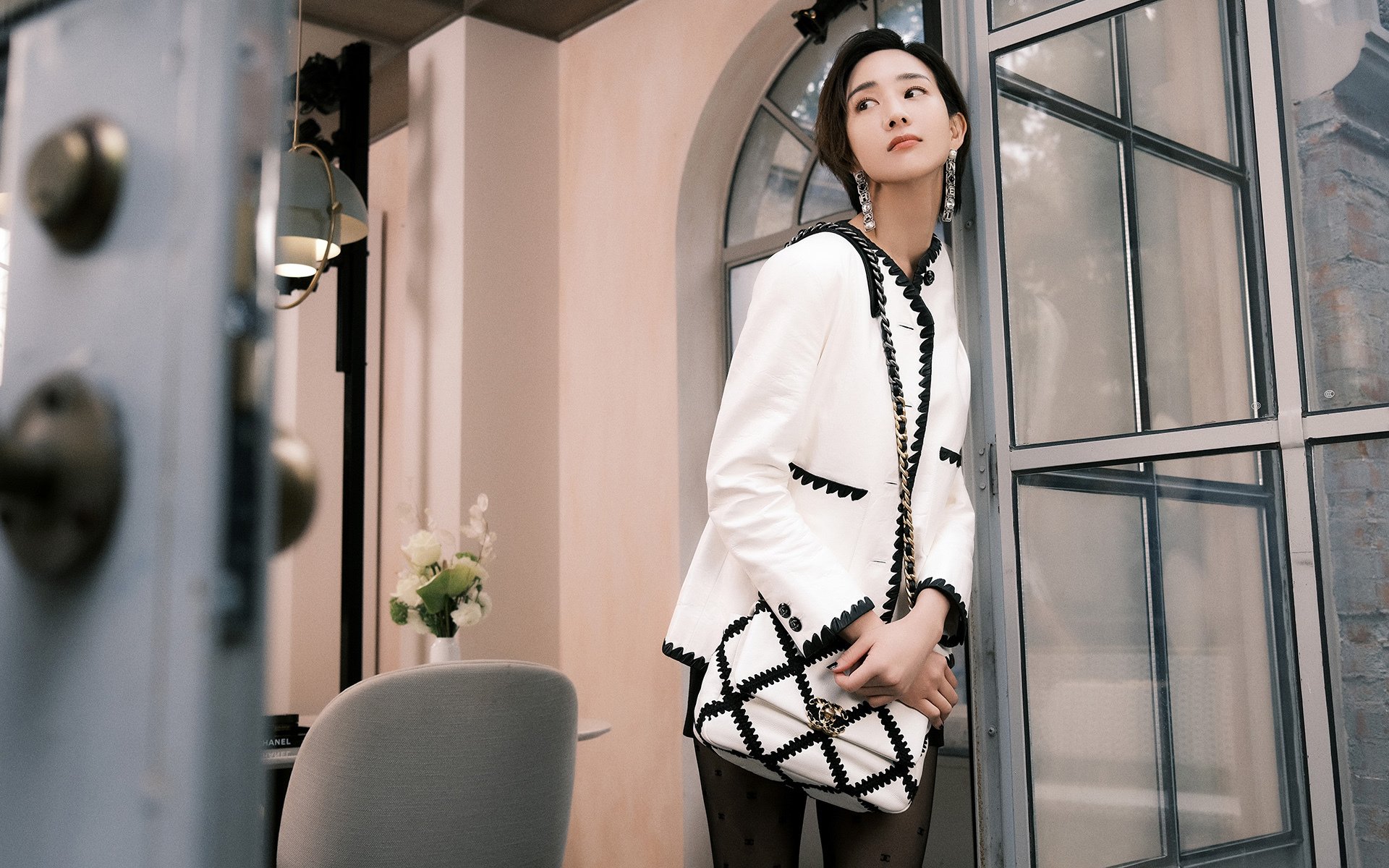 开云在线-曼联豪砸千万签下中场妖星，复兴之路从此开启，曼联中场名宿